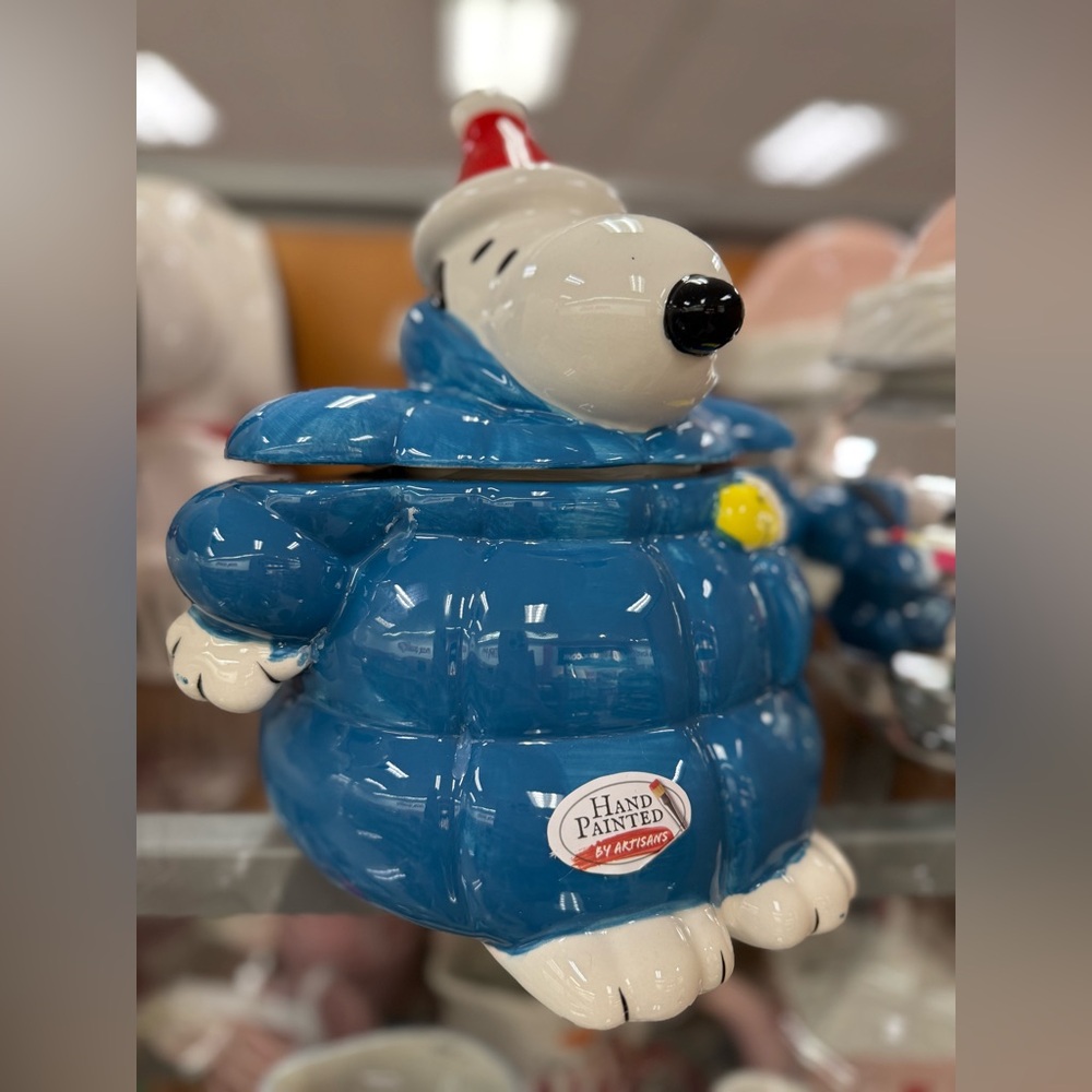 Snoopy Puffer Jacket Winter Ceramic Cookie Jar Viral - Picture 2 of 4